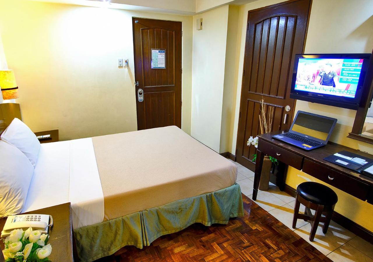 Fersal Hotel - Manila Exterior foto