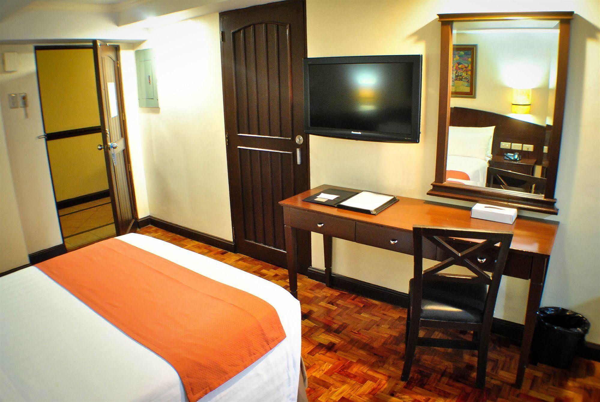 Fersal Hotel - Manila Exterior foto